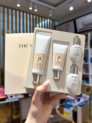 Kem Chống Nắng Nâng Tone Da WHOO Radiant White Tone Up Sunscreen SPF50+/ PA++++