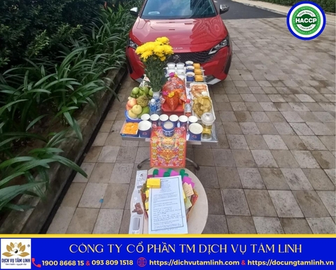 Mâm cúng xe Dư Dả