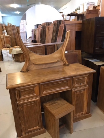 Bàn trang điểm mới 03