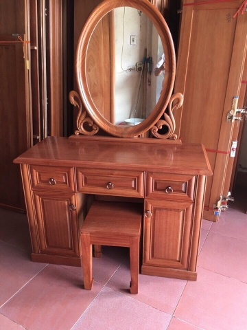 Bàn trang điểm gỗ 03