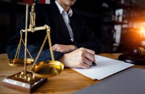 Đột Phá Cải Cách Thủ Tục Hành Chính: Luật Sư Không Còn Cần Điều Kiện 