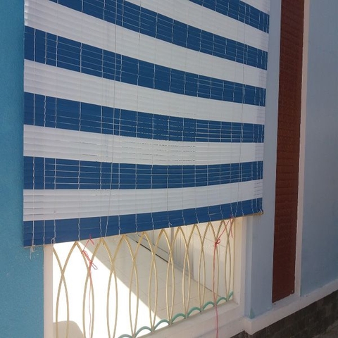Mành nhựa treo cửa sổ