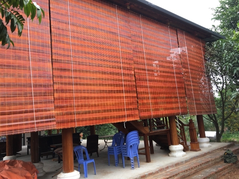 Mành tre che nắng - mưa