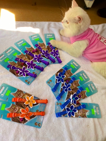 Vòng cổ hình hoa có chuông cho chó mèo