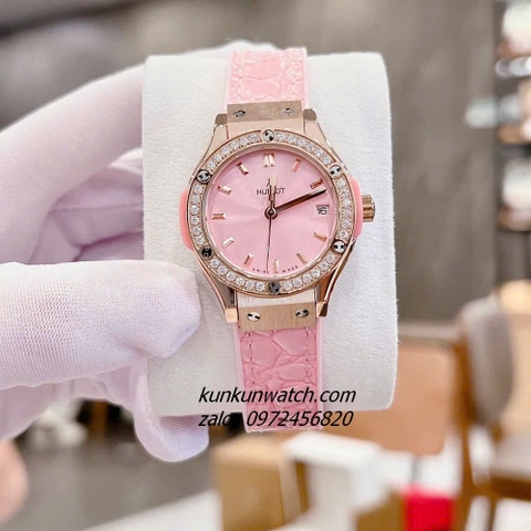 Đồng Hồ Nữ Hublot Classic Fusion Đính Đá Lịch Ngày Dây Silicone Da Vân Hồng Rose Gold 30mm