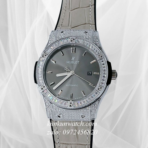 Đồng Hồ Nam Hublot Automatic Viền Đá Vuông Full Vỏ Dây Da Vân Silicone Xám Silver 42mm