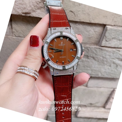 Đồng Hồ Nam Hublot Automatic Viền Đá Vuông Full Vỏ Dây Da Vân Silicone Nâu Silver 42mm