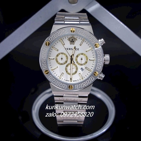 Đồng Hồ Nam Versace Greca Logo Chronograph Đinh Ốc Vàng 6 Kim Silver 43mm