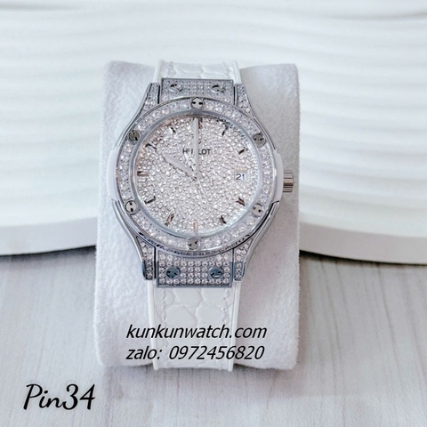 Đồng Hồ Nữ Hublot Classic Fusion Đính Full Đá, Viền Đá Tròn, Lịch Ngày Dây Silicone Da Vân Trắng Silver 34mm