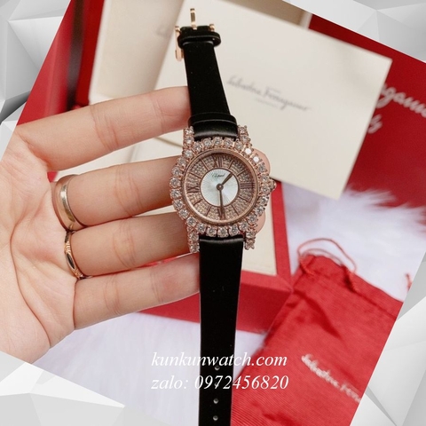 Đồng Hồ Nữ Chopard L'Heure Du Diamant Đính Viền Đá Chấu Nền Mặt Tia Da Đen Rose Gold 32mm