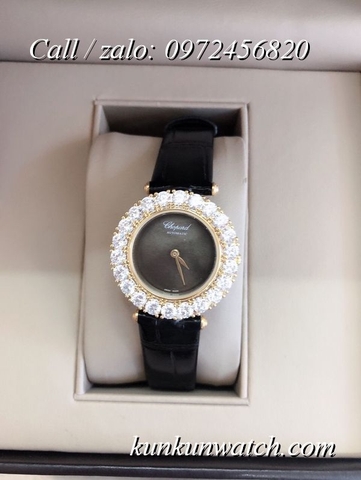 Đồng Hồ Nữ Chopard CPND065 Đính Hạt Chấu - Dây Da Đen Mặt Đen Vỏ Vàng - 32mm