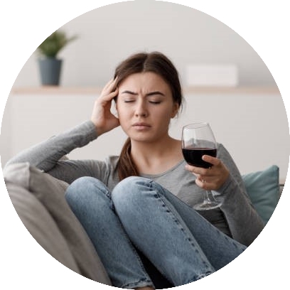 Lạm dụng rượu lâu dài có liên quan đến sự gia tăng mạnh mẽ bệnh ung thư trực tràng