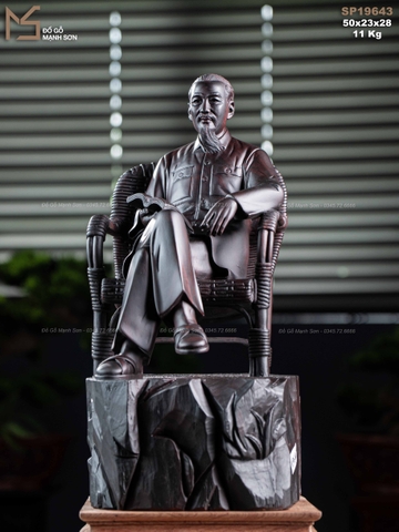 TƯỢNG BÁC HỒ - GỖ TỬ ĐÀN