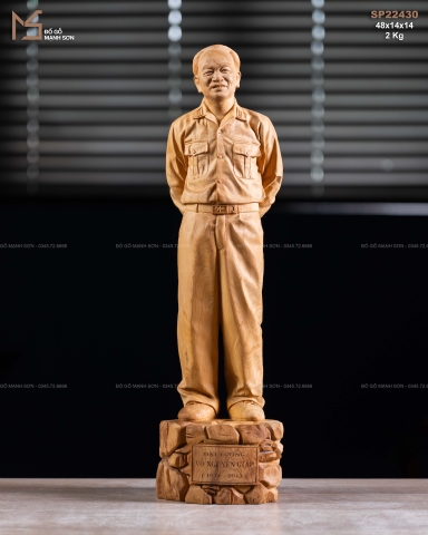 TƯỢNG ĐẠI TƯỚNG VÕ NGUYÊN GIÁP - GỖ HOÀNG ĐÀN