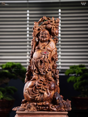 TƯỢNG GỖ DI LẶC ĐỨNG TAM PHÚC - GỖ SƯA