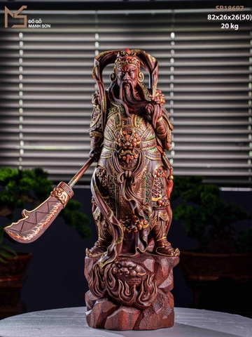 TƯỢNG QUAN CÔNG CẦM ĐAO - GỖ TỬ ĐÀN