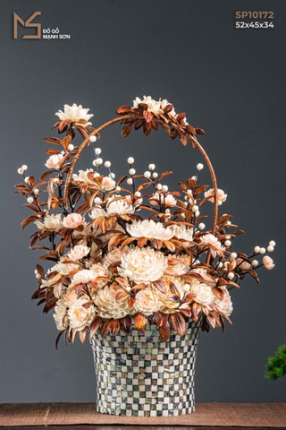 TƯỢNG GIỎ HOA HỒNG - GỖ SƯA ĐỎ