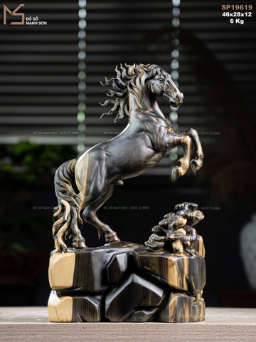 TƯỢNG NHẤT MÃ PHI THIÊN - GỖ MUN