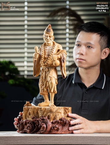 TƯỢNG TẾ CÔNG - GỖ HOÀNG ĐÀN