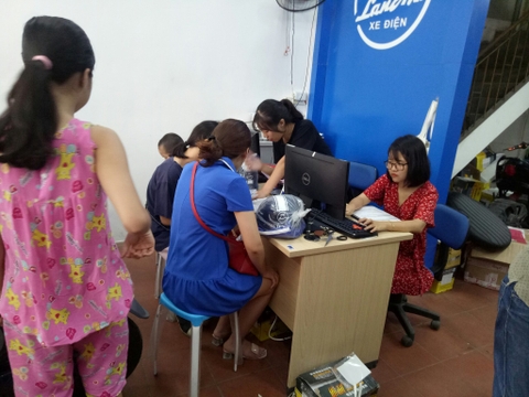 TẠI SAO KHÁCH HÀNG LỰA CHỌN MUA XE MÁY ĐIỆN VESPA TRẢ GÓP TẠI XE ĐIỆN LAN ANH