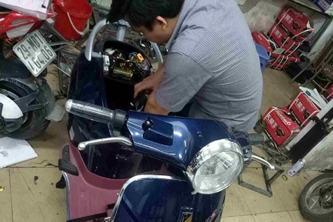 THAY ẮC QUY XE MÁY ĐIỆN VESPA Ở ĐÂU HÀ NỘI