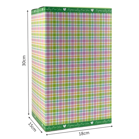 Hộp quà BM M16 15x18x30cm