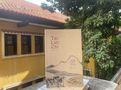 Tạc Liệt Chí - Diêm Liên Khoa [Bìa mềm]