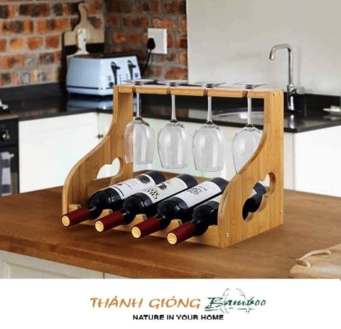 Kệ treo ly kết hợp trưng bày rượu vang.