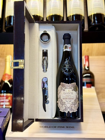 Set hộp 1 chai rượu Danti Salento Negroamaro