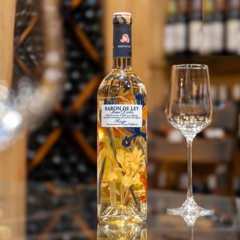 Rượu vang Baron de Ley Secmi Dulce.