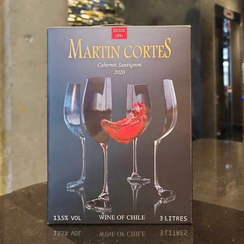 Rượu vang Martin Cortes