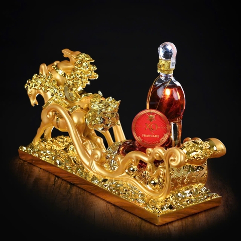 Kệ rượu con Ngựa kéo rượu XO