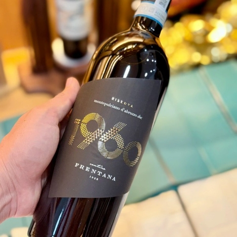 Rượu vang 1960 Riserva Montepulciano d’Abruzzo.