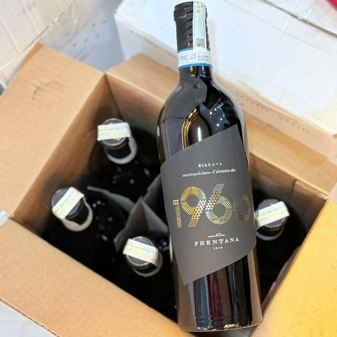 Rượu vang 1960 Riserva Montepulciano d’Abruzzo.