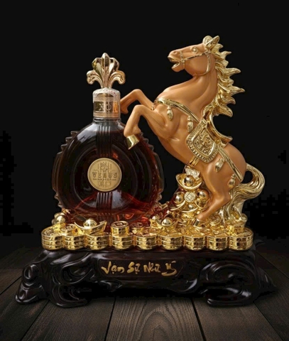 Rượu phong thủy Ngựa Tết 2026