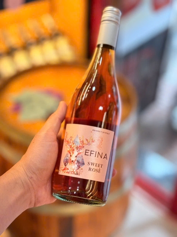 Rượu vang ngọt Efina Sweet Rose.