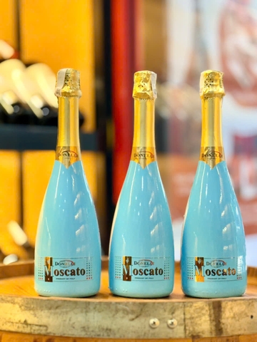 Rượu vang nổ Moscato Donelli Blue