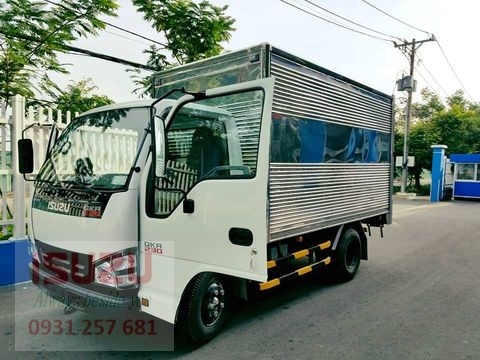 Xe Tải Isuzu QMR77FE4 1.9 Tấn Thùng Kín Euro 4, Euro 5