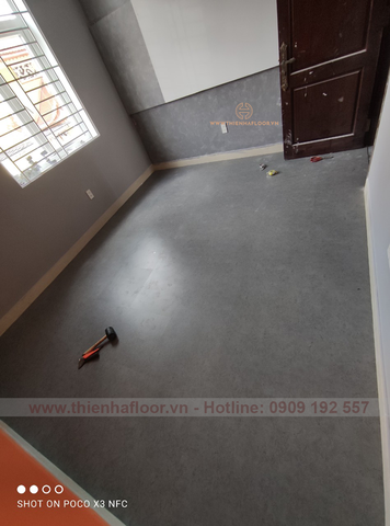 Công trình Sàn nhựa dán keo Solid tile tại Quận 3