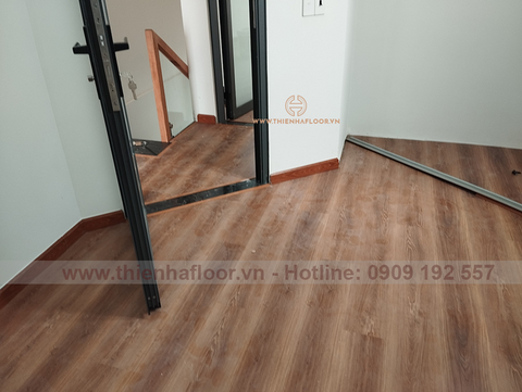 Thi công sàn nhựa MATFLOOR 6MM cho nhà phố tai Thủ Đức