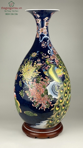 Bình Tỳ Bà "Chim công hoa đào" nền xanh coban tràn cổ