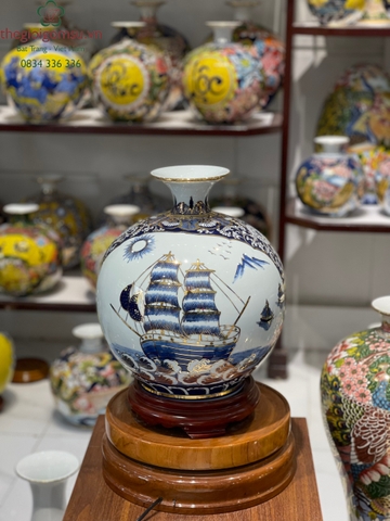 Bình hút Tài Lộc "Thuận Buồm Xuôi Gió" men tràm vẽ vàng kim