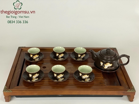 Ấm chén dáng vuông cao cấp khắc hoa sen