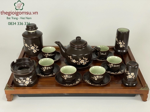 Ấm chén dáng tay trúc khắc hoa mai ngàn lời chúc