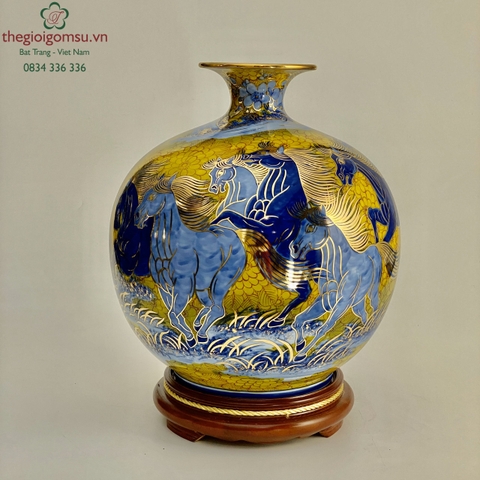 Bình Hút Tài Lộc "Bát Mã Truy Phong" nền hoa vàng đại cát vẽ vàng 24k