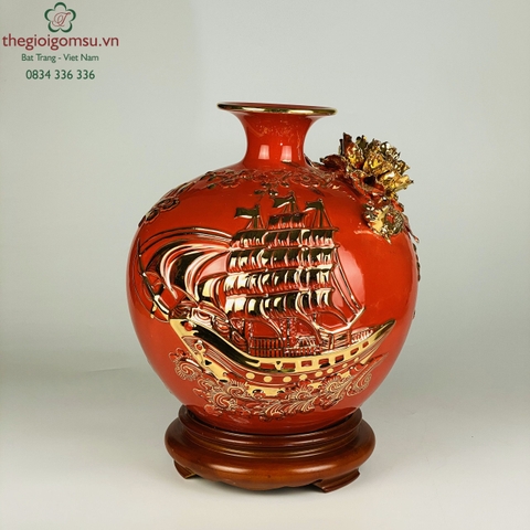 Bình Hút Tài Lộc "Thuận Buồm Xuôi Gió " vẽ vàng 24k đắp nổi màu nền đỏ