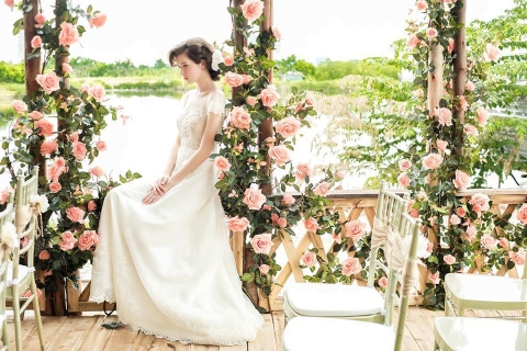 Album cưới chụp trong nhà đẹp