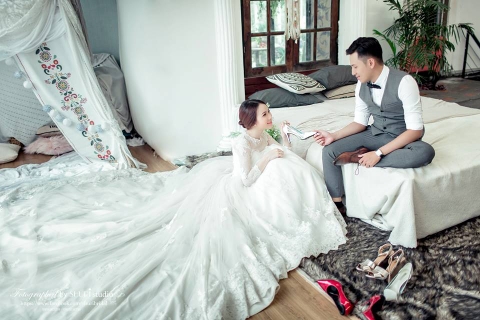 Album cưới chụp trong nhà đẹp