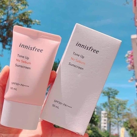 Kem Chống Nắng Innisfree Tone Up NoSebum SPF50+.