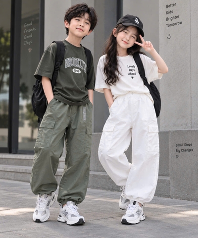 Quần dài jogger dù Uniqlo